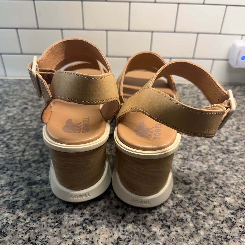 Sorel Joanie III Ankle Strap Wedge Platform Sandal in Honest Beige - Picture 5 of 6